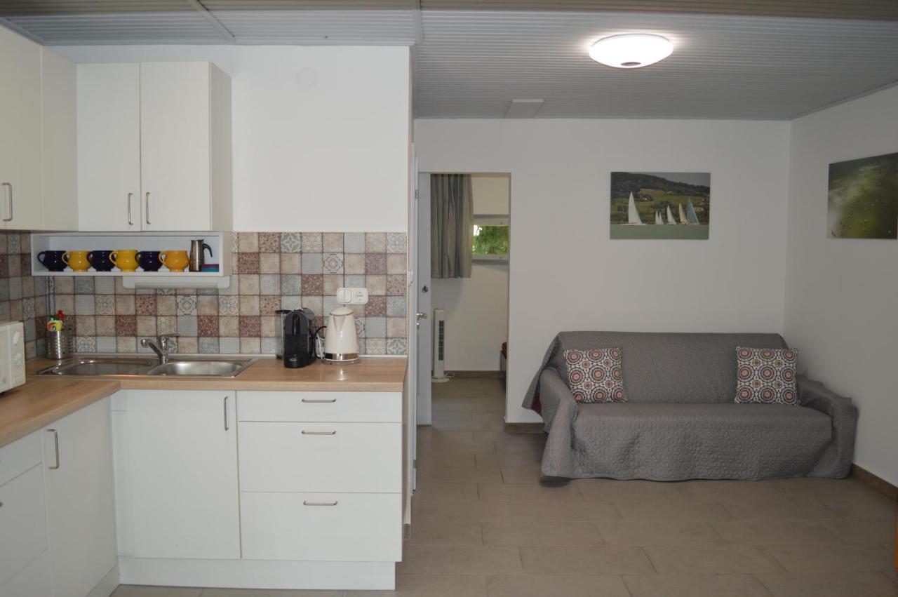 Appartement Iker Nyaralo Balatonfenyves Extérieur photo