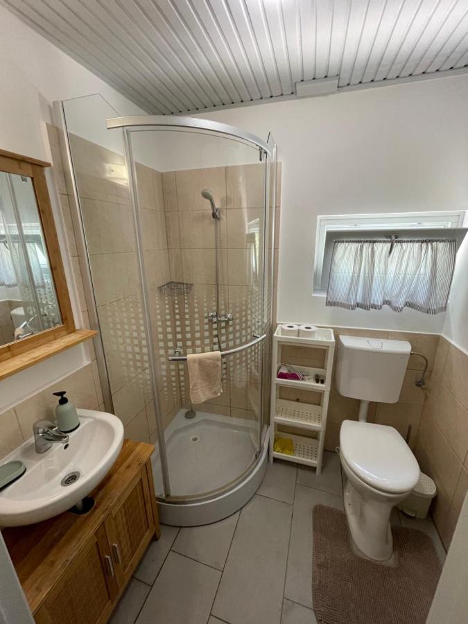Appartement Iker Nyaralo Balatonfenyves Extérieur photo